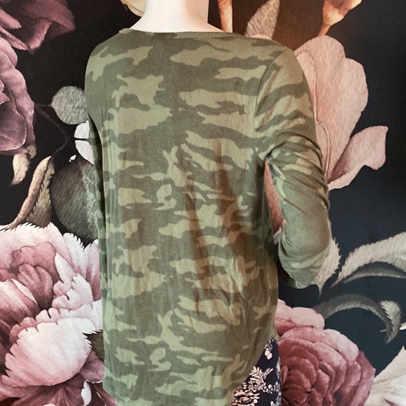 Womens Camo Long Sleeve - Picture 3 of 4